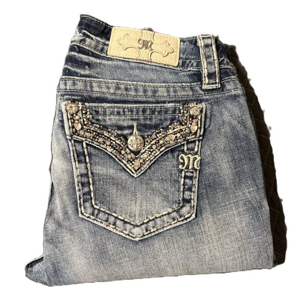 Miss Me Signature Crop, Size W29/L24 - Picture 1 of 6